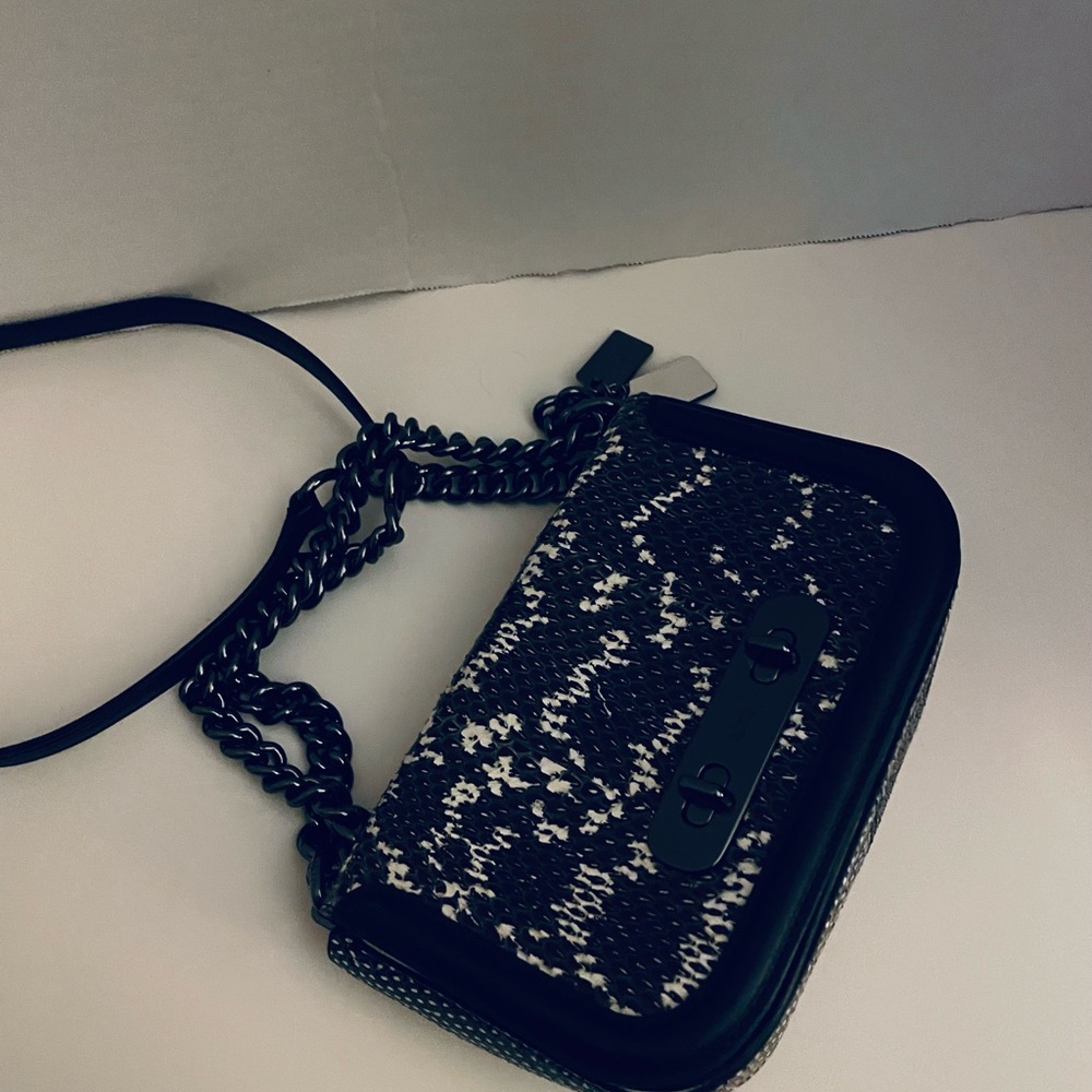 Coach leather shoulder/crossbody bag